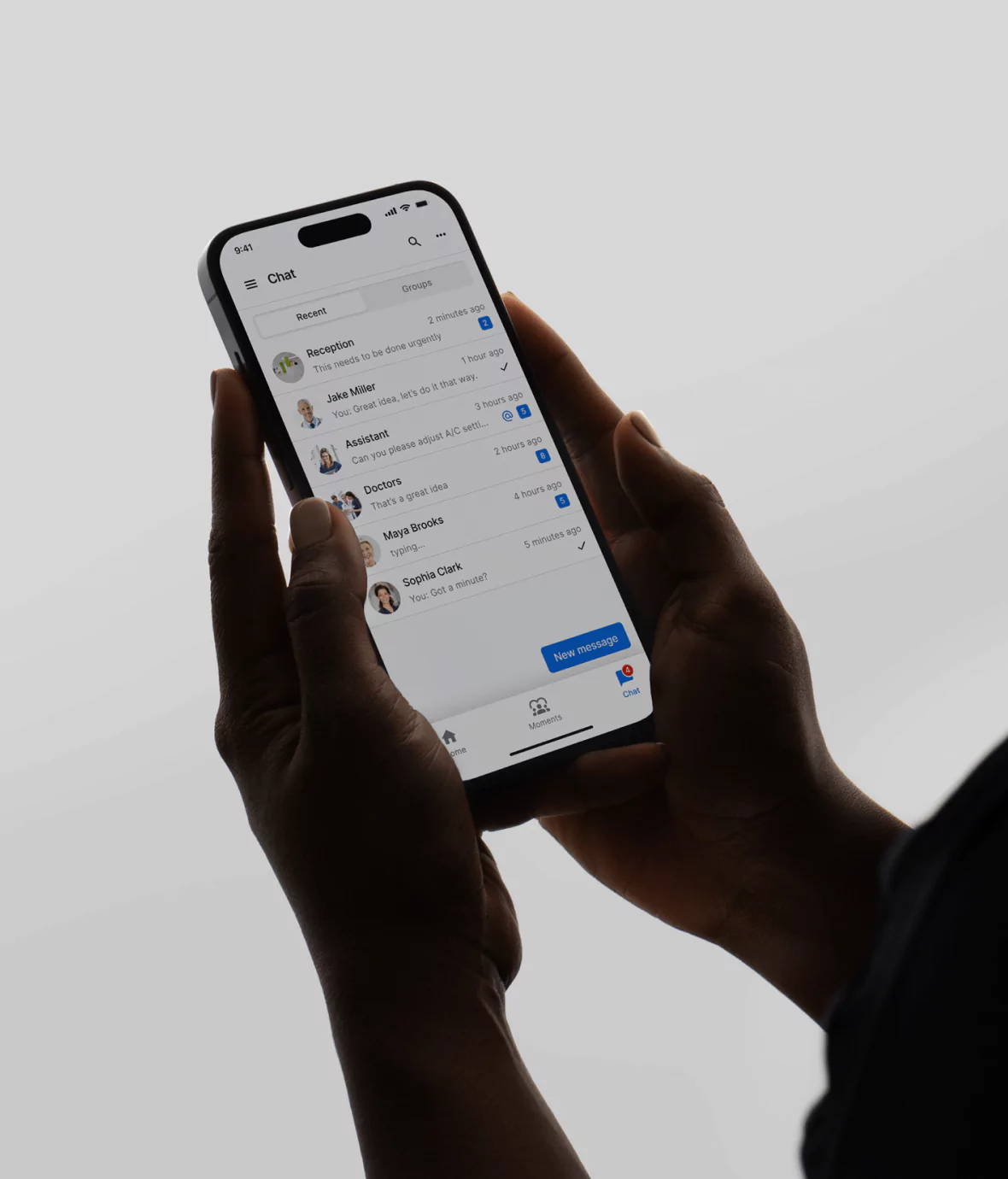 Smartphone showing a team chat for communication in a veterinary clinic